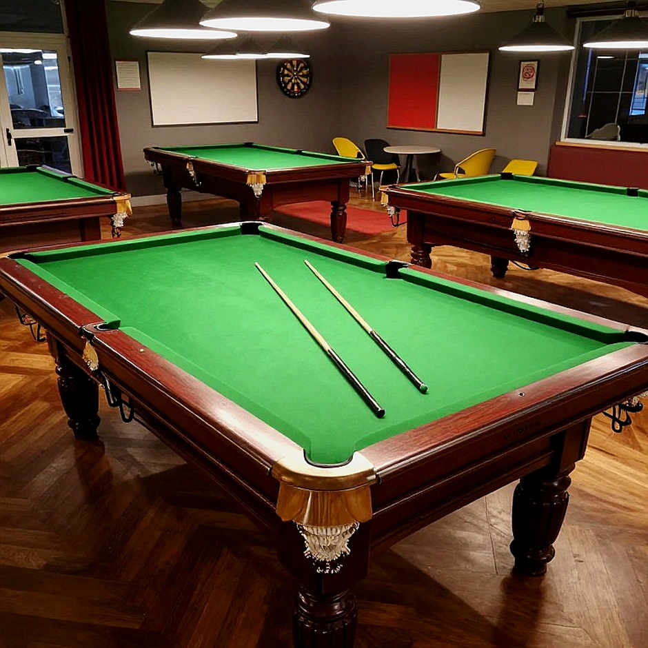 Ali Carter lội dòng ngoạn mục: Từ thế thua 5-8 đến chức vô địch English Open