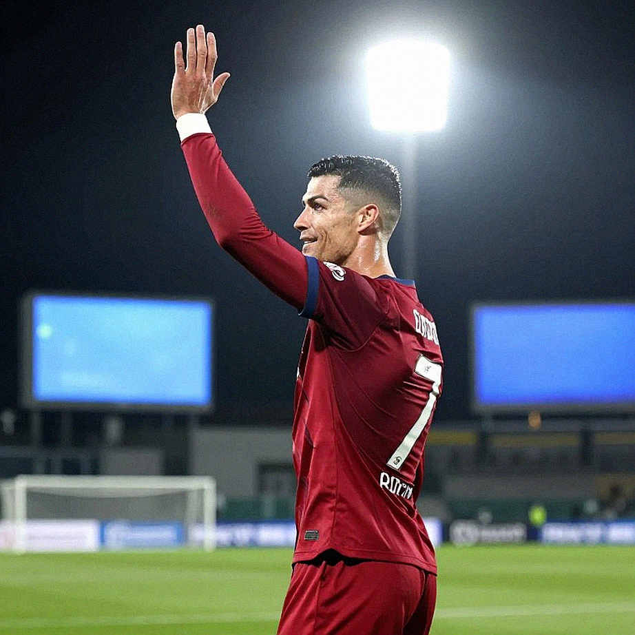 Việt Nam vào tứ kết Asian Games sau thất bại 0-2: đọc lại trận đấu bằng khoảng trống, không bằng tỷ số