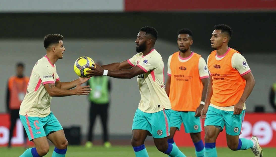 Santiago Giménez: giữa băng ghế Porto và ô cửa hẹp ở El Tri